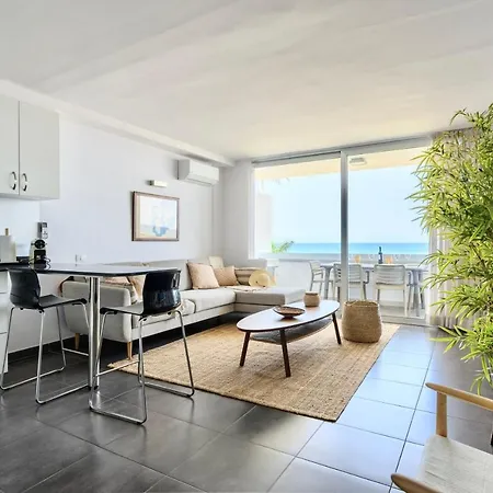 Charming 2 Bedroom Retreat With Beachfront Views San Bartolomé Exterior foto