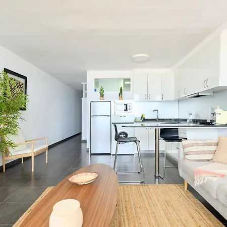 Charming 2 Bedroom Retreat With Beachfront Views San Bartolomé Exterior foto