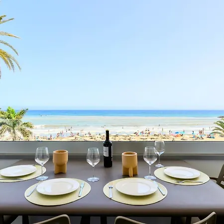 Charming 2 Bedroom Retreat With Beachfront Views San Bartolomé Exterior foto