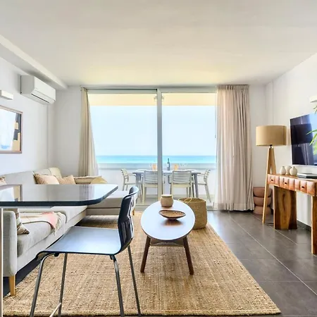 Charming 2 Bedroom Retreat With Beachfront Views San Bartolomé Exterior foto