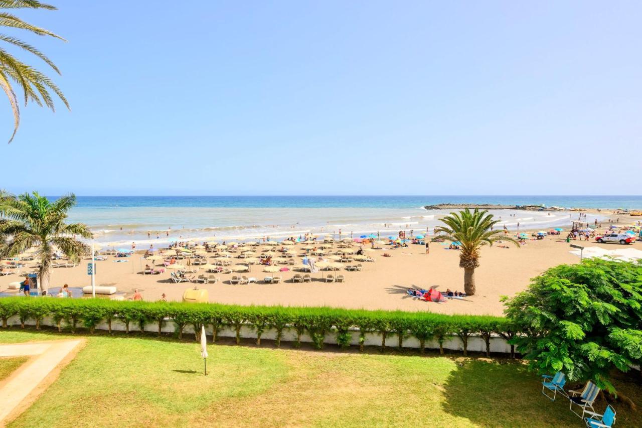 Charming 2 Bedroom Retreat With Beachfront Views Apartment *