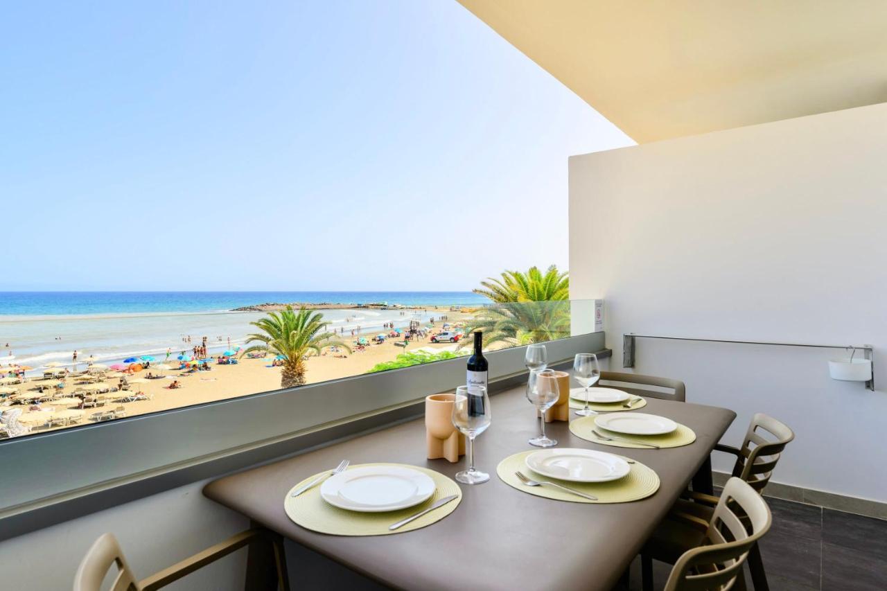 Apartment Charming 2 Bedroom Retreat With Beachfront Views